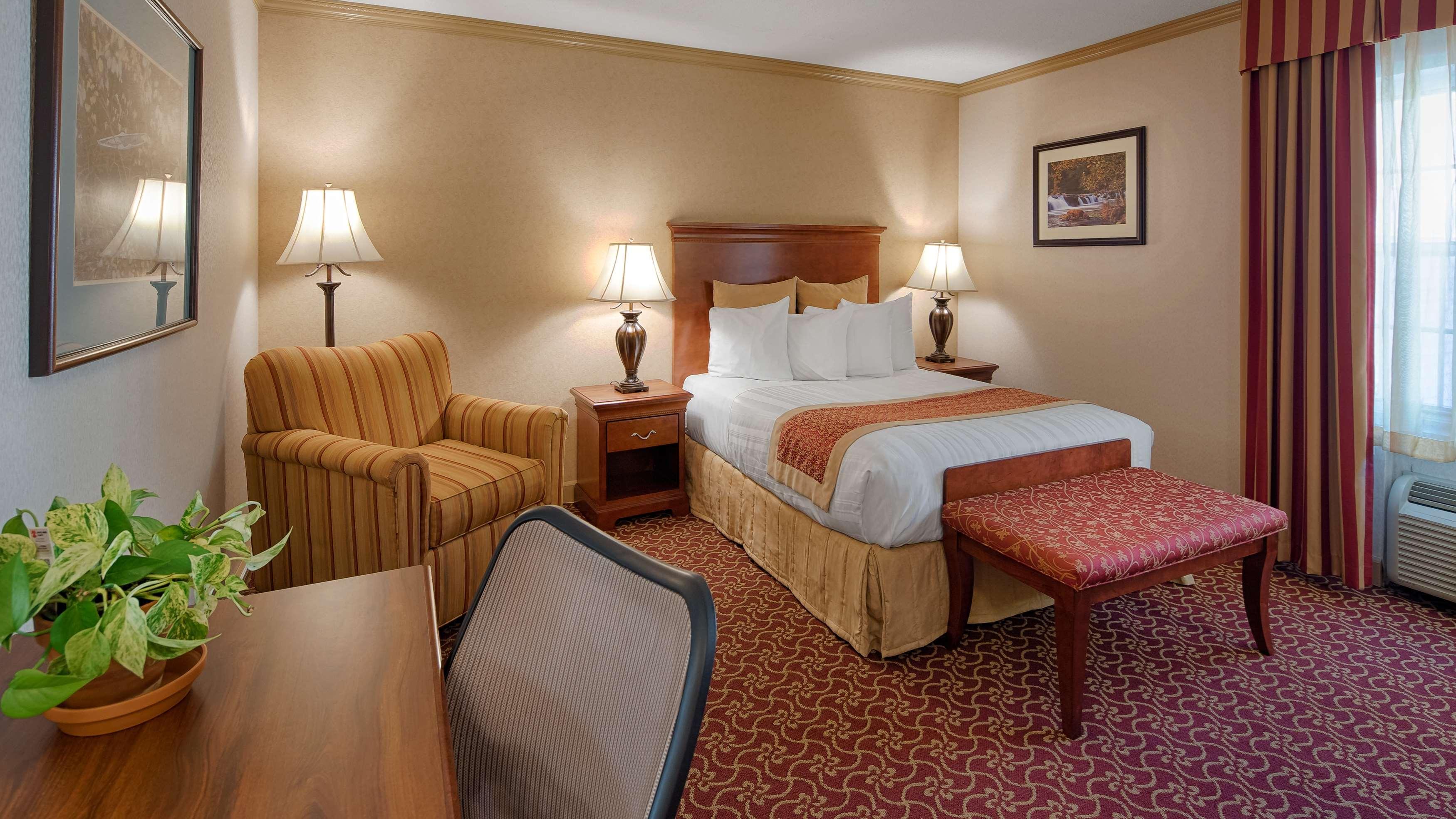 Best Western Plus Morristown Inn-Florham Park Exterior photo