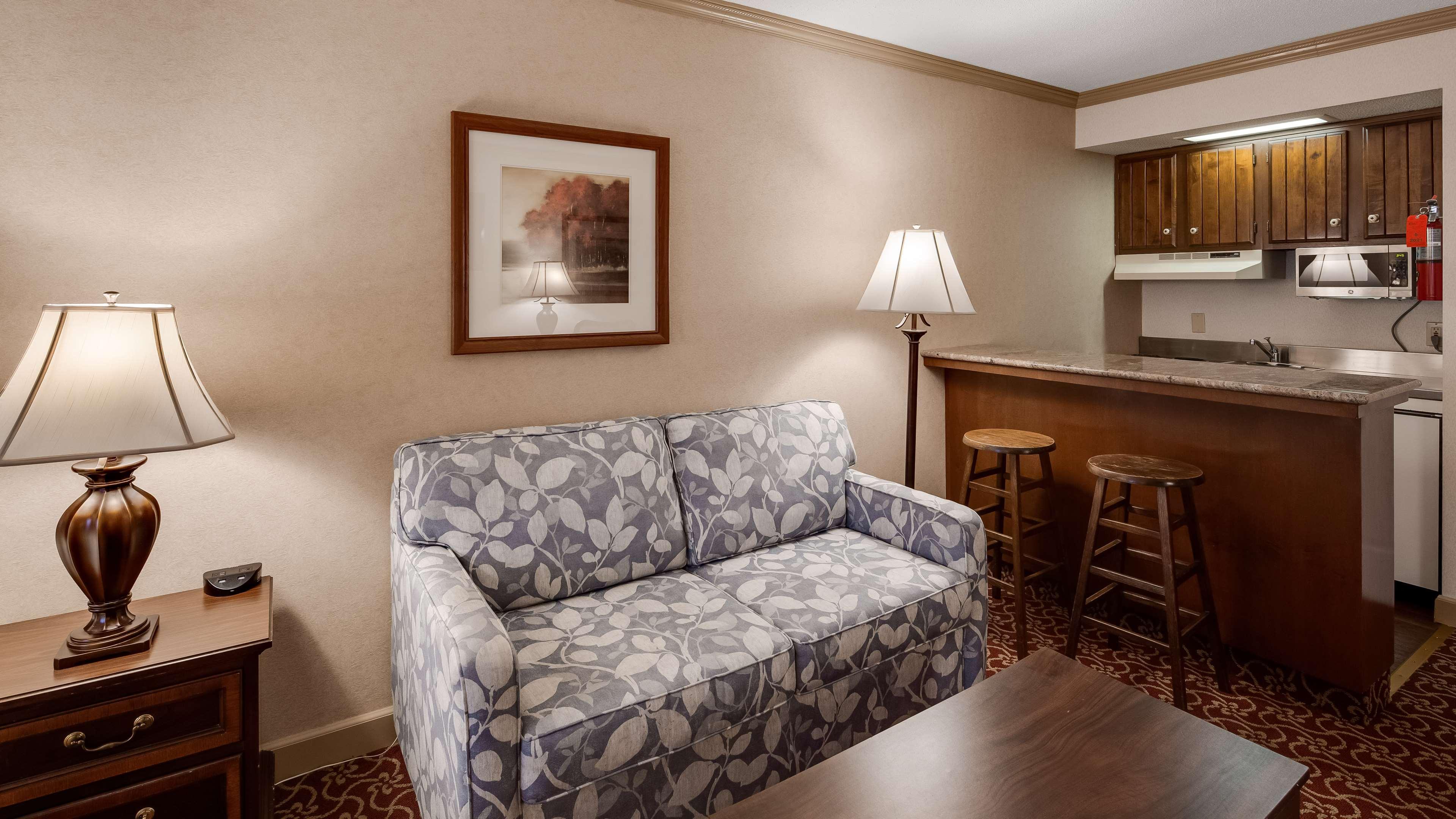 Best Western Plus Morristown Inn-Florham Park Exterior photo